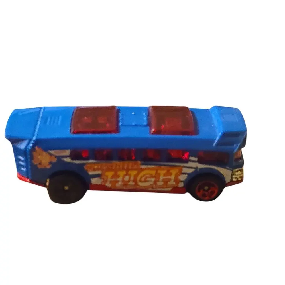 2016 HOT WHEELS HIGH BLUE 1:64 DIECAST 3 1/4